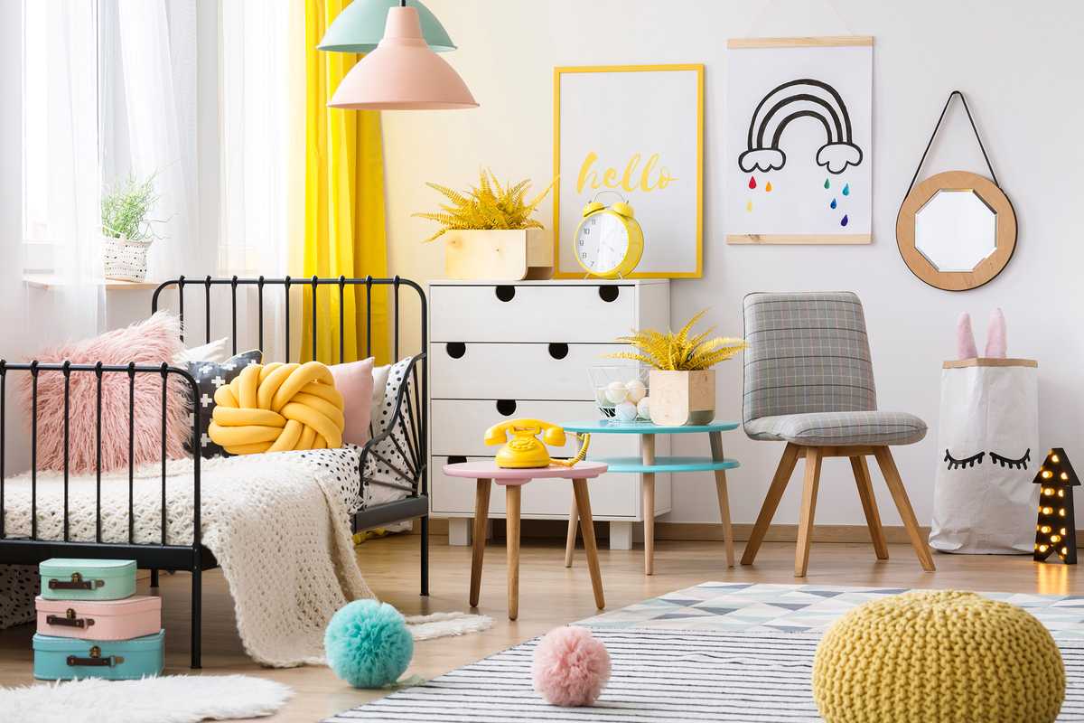 Colorful kids' bedroom