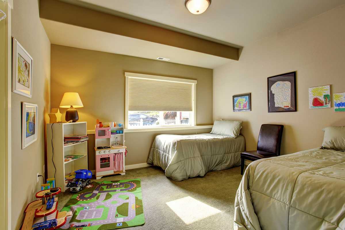 Kids' bedroom with two beds