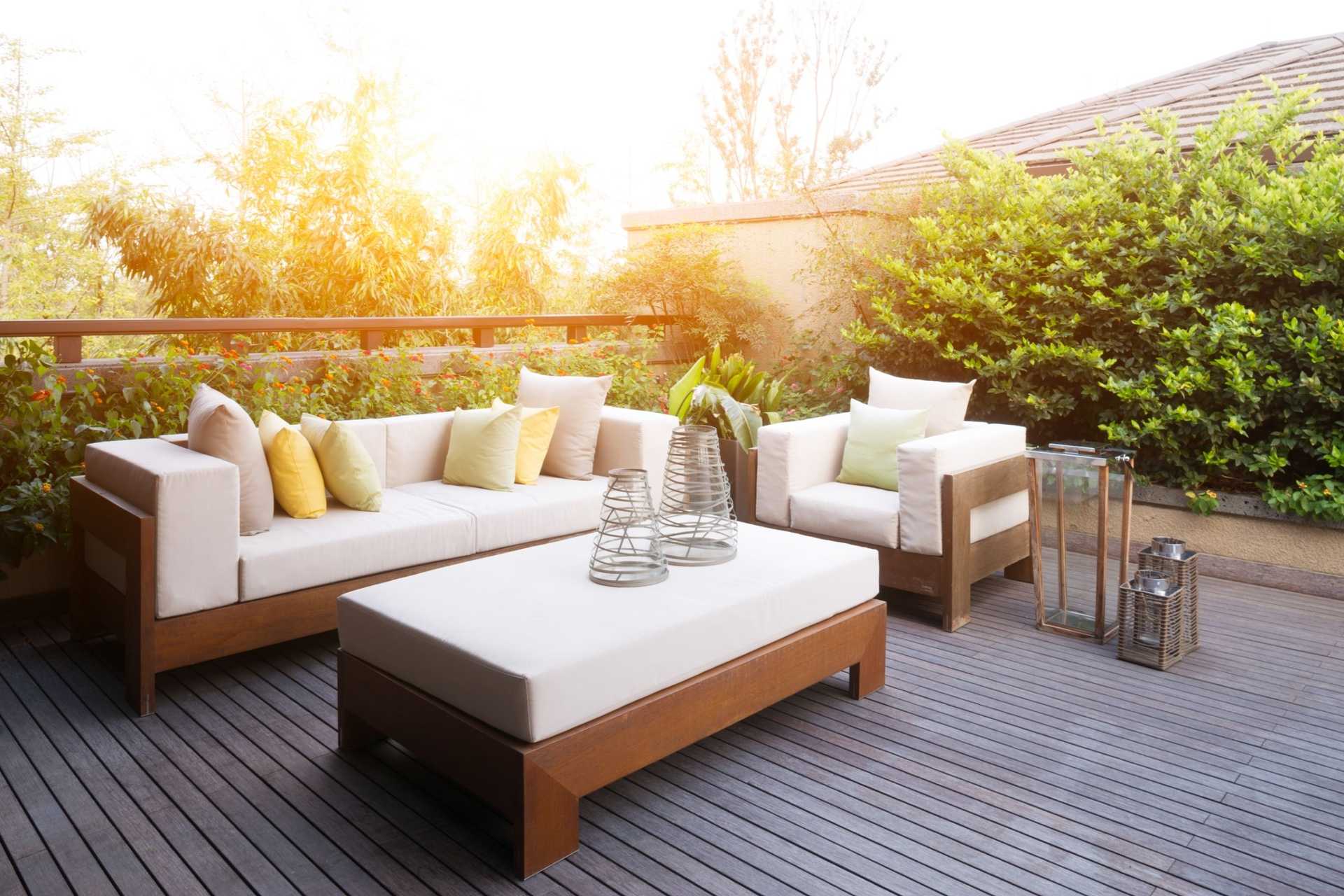 the best time to buy patio furniture